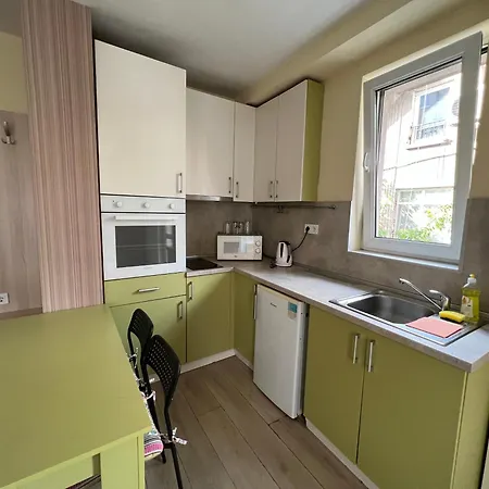 מלון דירות Victory 3*